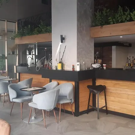 Sweet 3 - Tirana